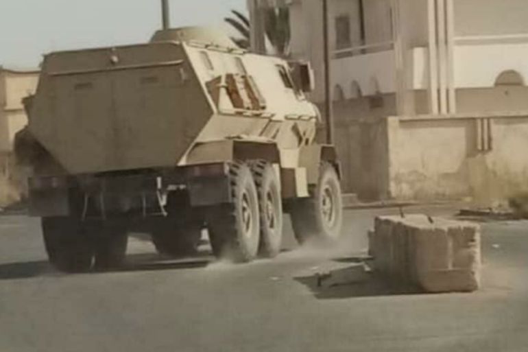 ليبيا / طرابلس / مناورات في الجفرة وتدريب على القتال