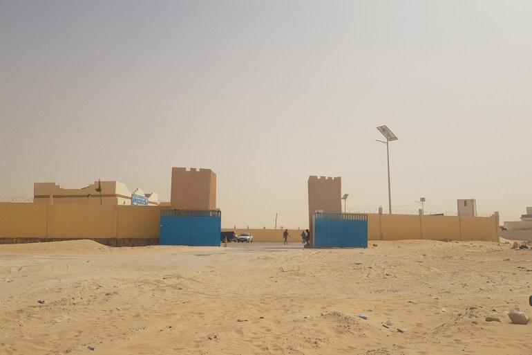 البوابة الرئيسية للمعبر الحدودي الموريتاني 2