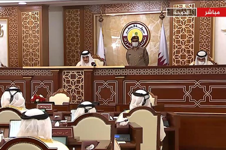 أمير قطر أثناء إلقائه كلمة اليوم أمام مجلس الشورى