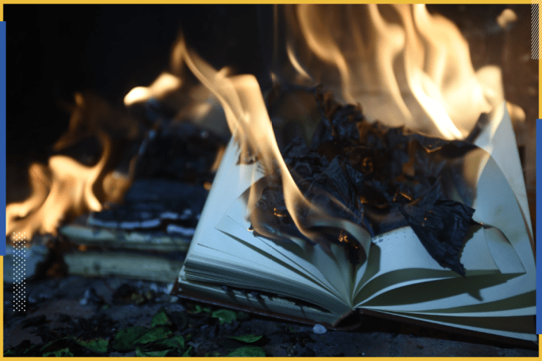 كتب محترقة