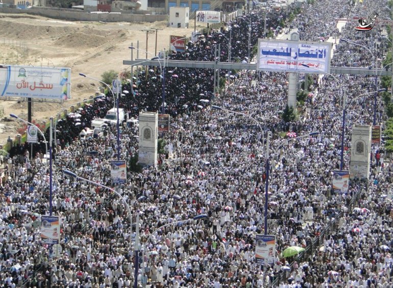 صورة من حشد لثوار 2011م من صفحة المصور محمد العماد