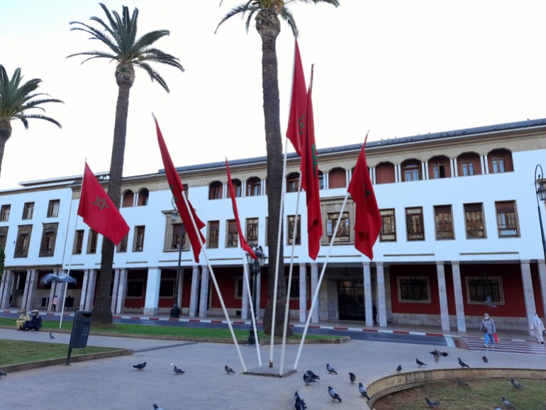 أعلام مغربية وسط الرباط