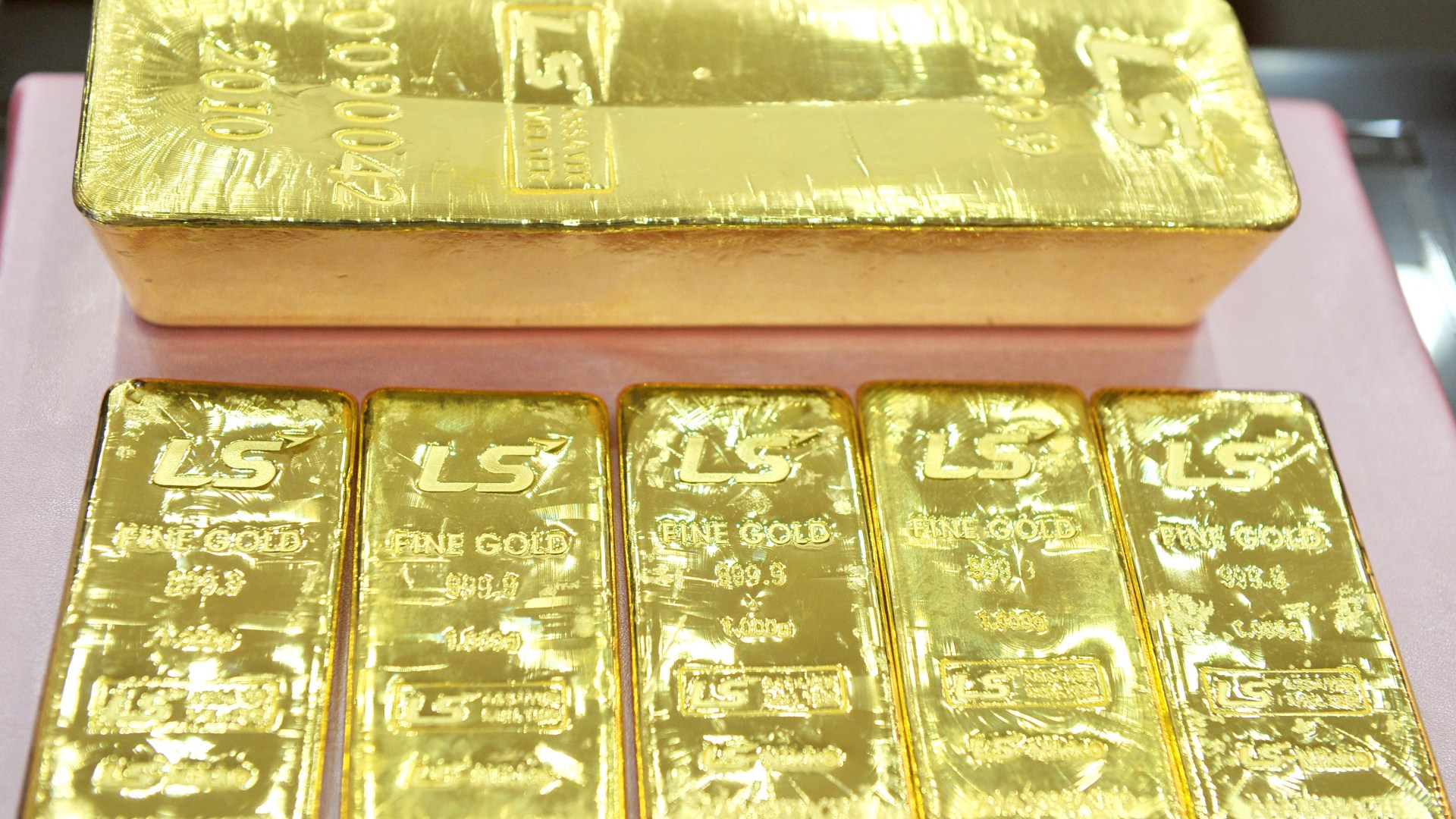 Сколько будет килограмм золота