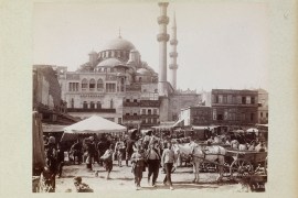 Market of Eminou Square and New Mosque Yeni Cami, with store signs in Ottoman Turkish, Armenian, Greek and French, 1884–1900, Sébah & Joaillier. Pierre de Gigord Collection of Photographs of the Ottoman Empire and the Republic of Turkey. The Getty Research Institute, 96.R.14. Digital image courtesy of the Getty’s Open Content Program