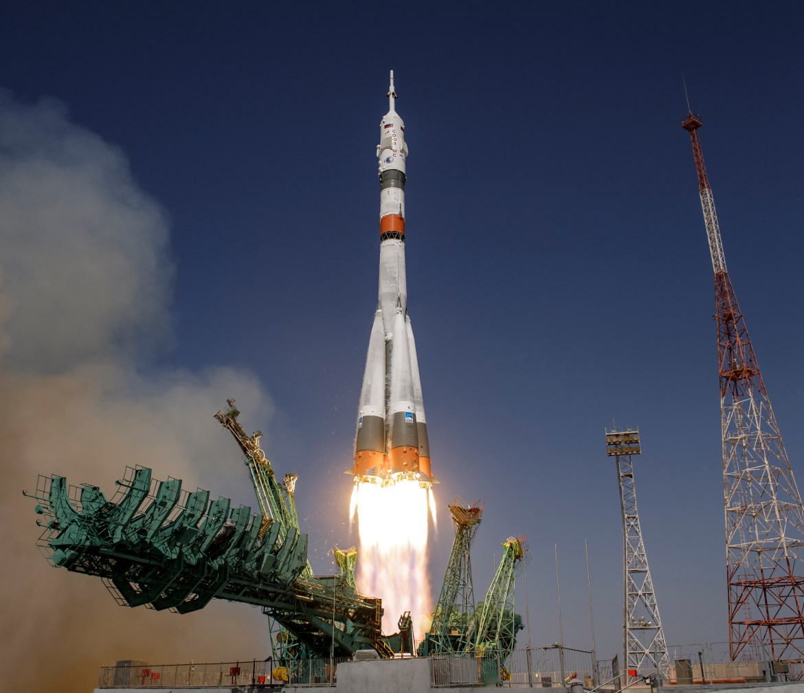 Le lancement de l'engin spatial coïncide avec le 60e anniversaire du premier vol habité dans l'espace en 1961, au cours duquel l'astronaute soviétique Youri Gagarine - le premier humain à partir dans l'espace - était à bord de la position 31 à la base spatiale de Baïkonour en Kazakhstan (européen)