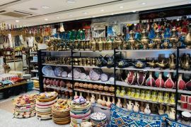 صور محل في بغداد لبيع القطع والتحف التراثية