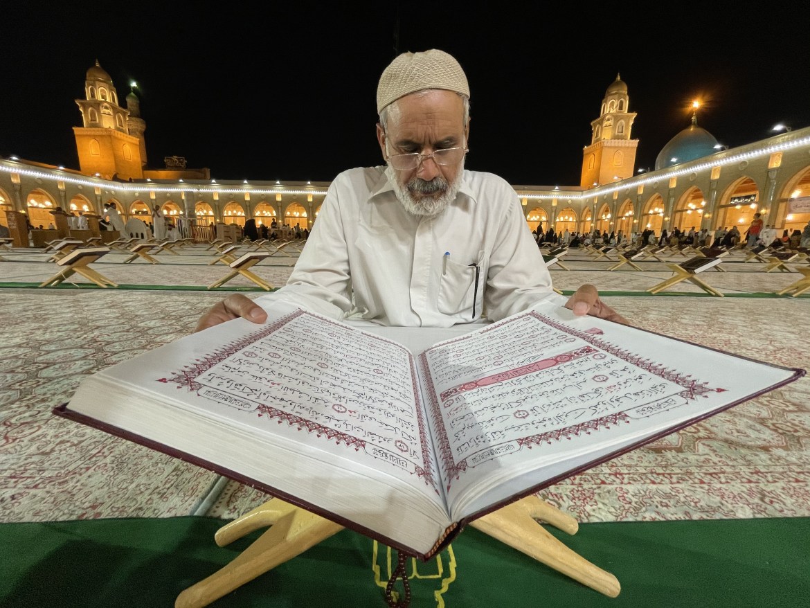 Many Muslims are keen to complete a Quranic khima on the Night of Power (Anatolia)
