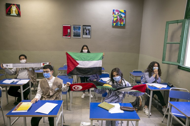 Tunisian students show solidarity with Palestinians facing Israeli aggression