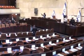 لحظة إخلاء جلسة الكنيست بسبب صفارات الإنذار في القدس