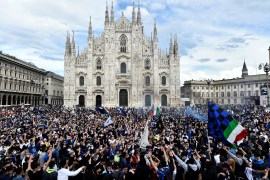 Serie A - Inter Milan fans celebrate winning Serie A Soccer Football - Serie A - Inter Milan fans celebrate winning Serie A - Milan, Italy - May 2, 2021 Inter Milan fans celebrate winning Serie A outside the Duomo di Milano REUTERS/Flavio Lo Scalzo TPX IMAGES OF THE DAY