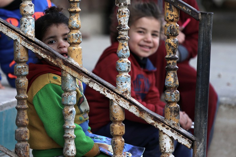  لماذا يختلف الطفل الفلسطيني عن سائر أطفال العالم؟ H_53298725