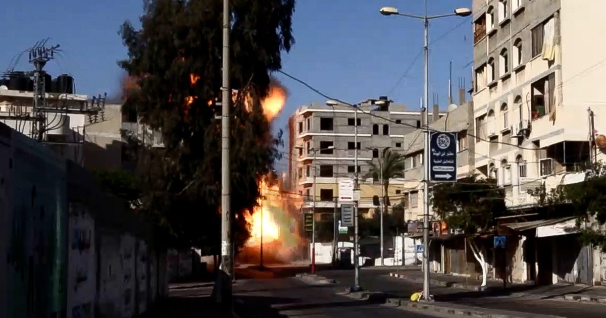 تدمير بنك تجاري واستهداف إسرائيلي لمؤسسات اقتصادية في غزة