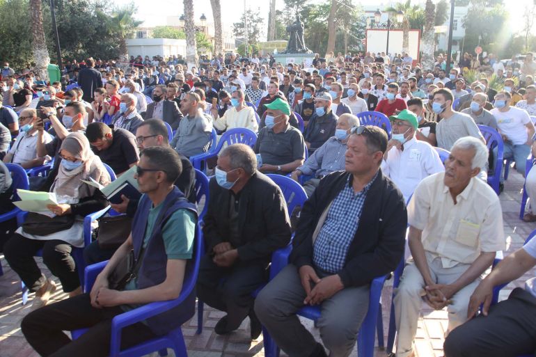 المنافسة الإنتخابية تدفع مترشحين في الجزائر إلى تقوية حظوظهم البرلمانية بتعبئة العشائر (الجزيرة)