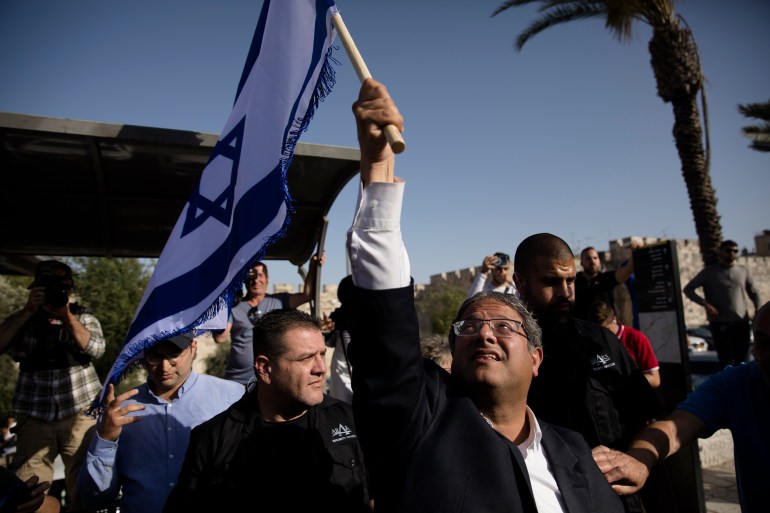النائب اليميني المتطرف في الكنيست إيتمار بن غيفير يستفز الفلسطينين في القدس قبل أيام (غيتي)