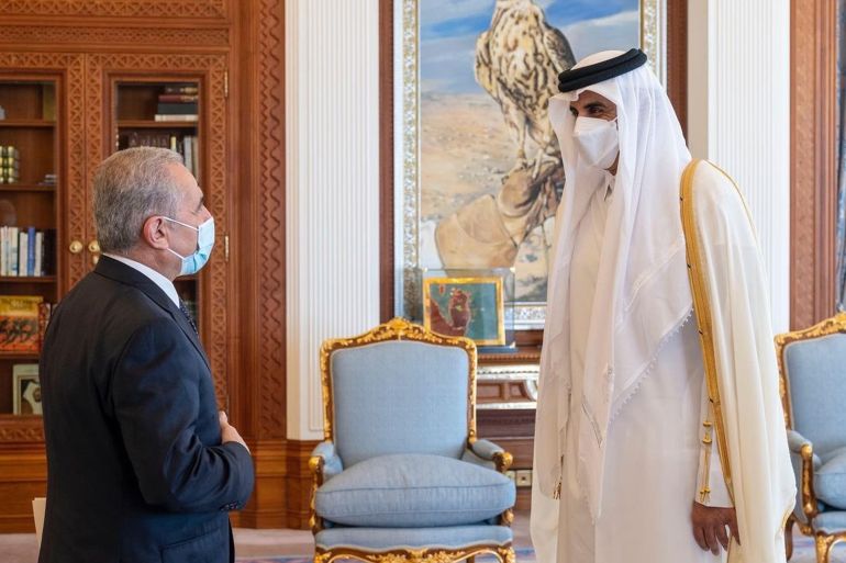 صورة أمير قطر مع اشتية