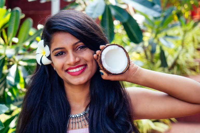 برايت سايد: 7 أشياء تفعلها نساء الهند للحفاظ على جمالهن مدة طويلة بعد الشباب