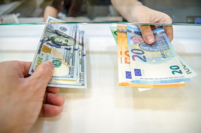 هل يمكن لليورو التفوق على الدولار؟