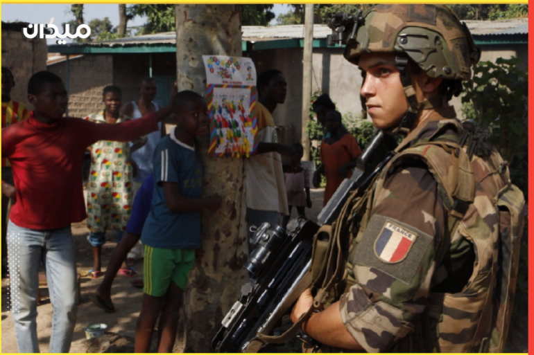 جندي فرنسي في بانغي عاصمة أفريقيا الوسطى (رويترز)