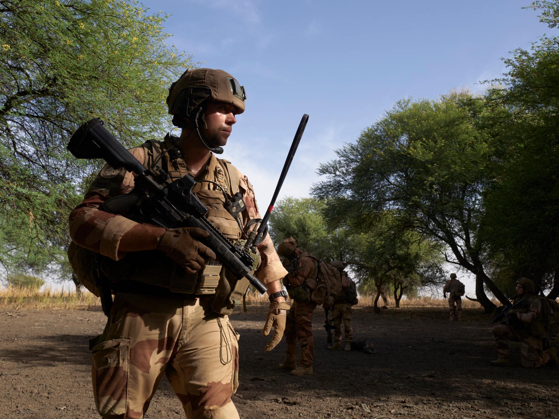 باحث سياسي: آن أوان التساؤل بشأن الوجود العسكري الفرنسي في أفريقيا