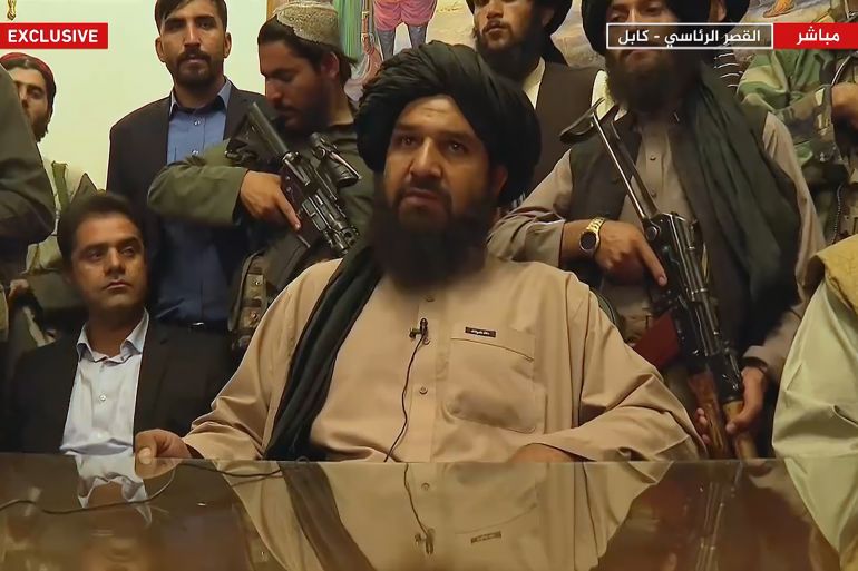 تصريحات قادة طالبان وحارس غني أثناء تسليم القصر الجمهوري