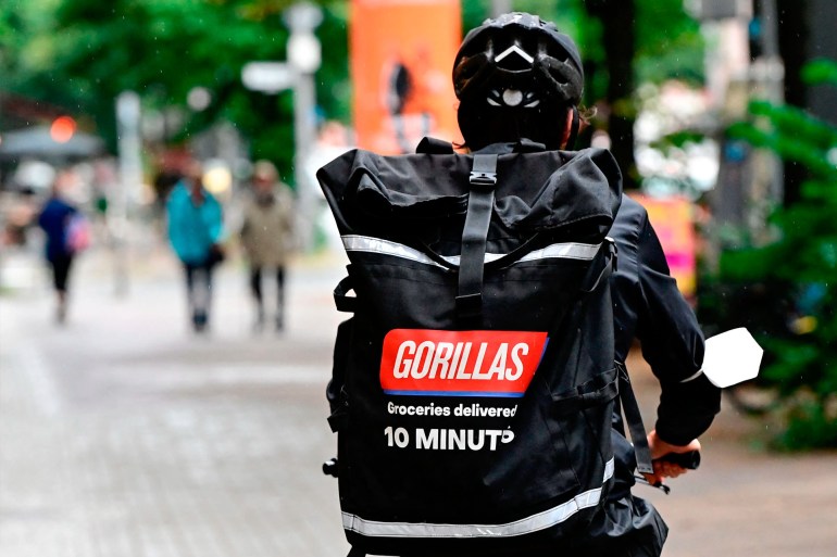 شركة "جوريلاس  تكنولوجيز جي إم بي إتش"(Gorillas Technologies GmbH) الناشئة لتوصيل مواد البقالة.