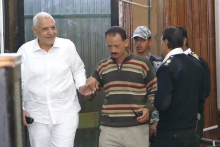 رئيس حزب مصر القوية، عبد المنعم أبو الفتوح اثناء محاكمته