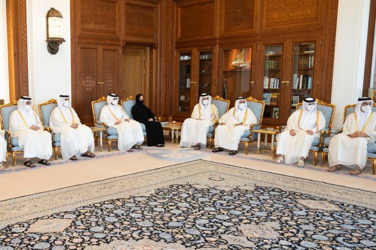 الوزراء الجدد يؤدون اليمين القانونية أمام أمير قطر (الصحافة القطرية)