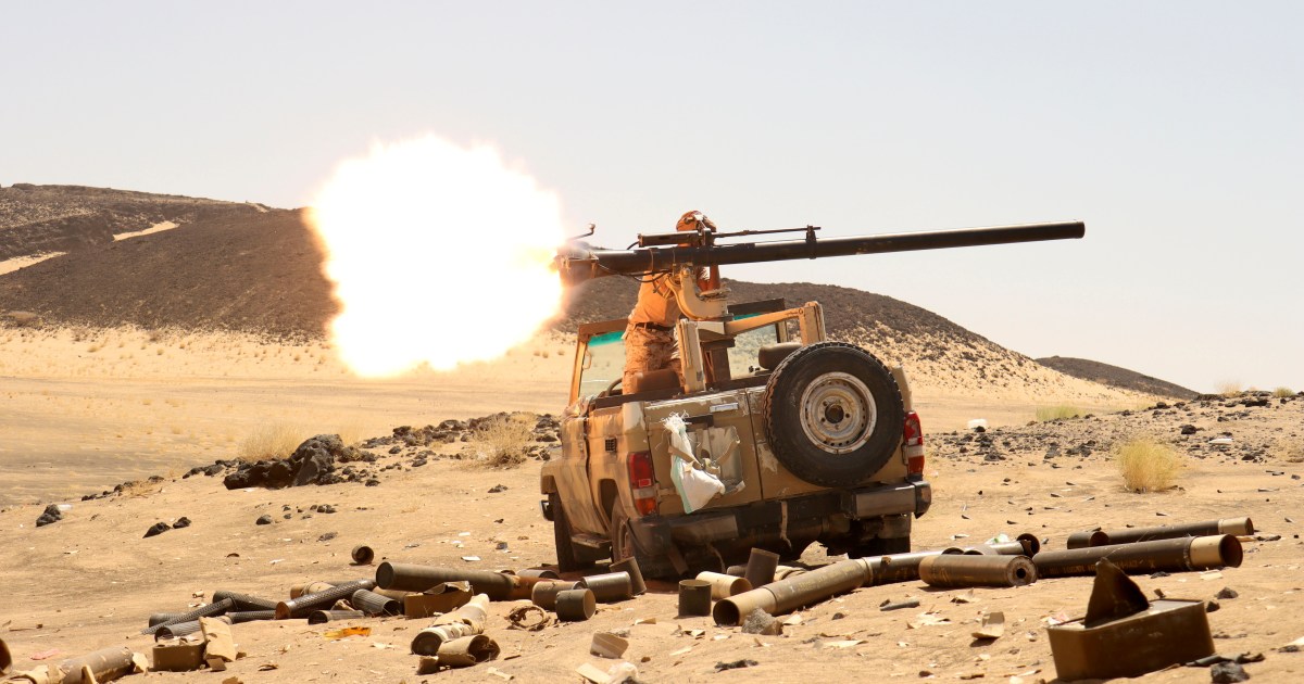 برلمانيون يطالبون هادي بدعم الجيش للدفاع عن مأرب.. التحالف يدمر مسيّرة جنوب السعودية ويستهدف الحوثيين بعشرات الغارات