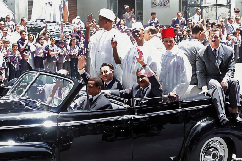 إستقبال رسمي وشعبي على شرف رئيس الحكومة الجزائرية المؤقتة في القاهرة بمشاركة الملك الحسن الثاني (أرشيف خاص)