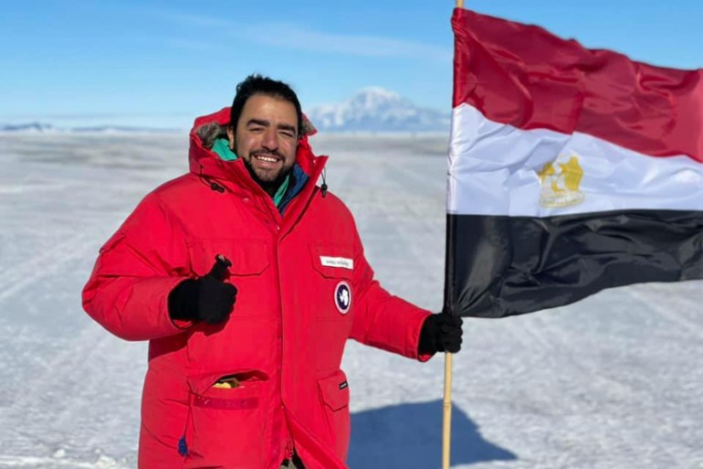 قصة باحث مصري يعيش أهم التجارب البشرية في القطب الجنوبي