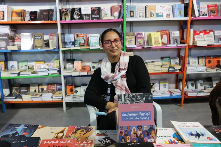 الكاتبة شيماء عيسى انتقدت التواجد الأمني داخل معرض الكتاب الجزيرة