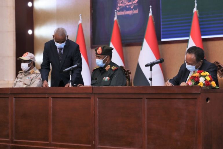 Sudan military signs deal to reinstate ousted PM Hamdok