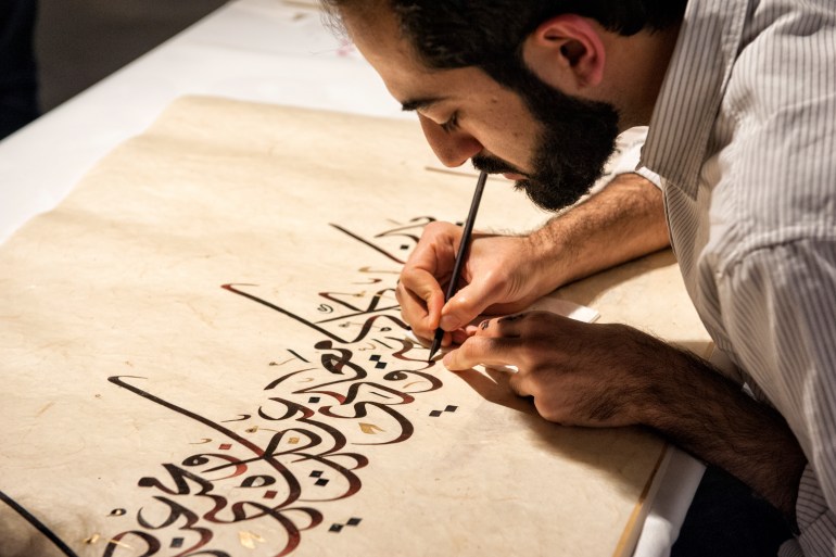 © Jassim Meraj, Kuweit, 2017 المصدر موقع: اليونيسكو الرابط: https://ich.unesco.org/en/RL/arabic-calligraphy-knowledge-skills-and-practices-01718