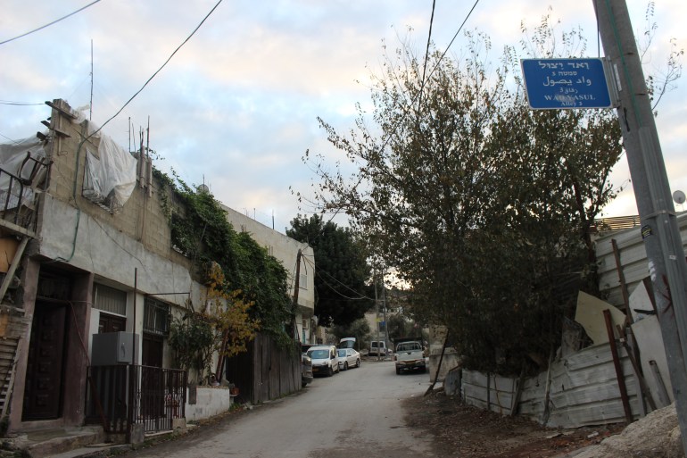 3-أسيل جندي، سلوان، القدس، صورة عامة من حي وادي ياصول الذي يهدد سكانه خطر التهجير القسري(الجزيرة نت)