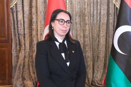 نادية عكاشة مديرة ديوان الرئيس التونسي قيس سعيّد موقعها الشخصي على فيسبوك