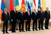 قمة لرؤساء الدول الأعضاء بمنظمة معاهدة الأمن الجماعي في العاصمة الروسيبة موسكو (رويترز)