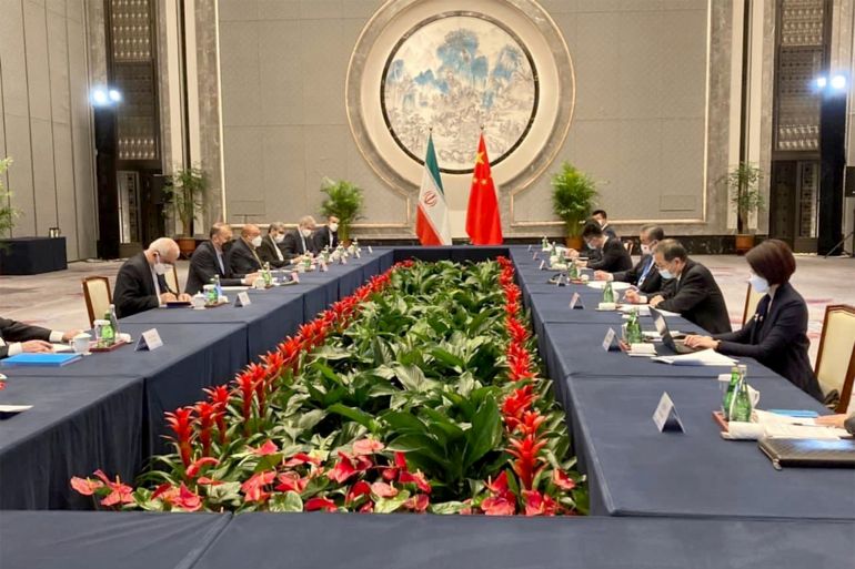 وزيرا خارجية إيران والصين أعلنا تدشين الإتفاقية الإستراتيجية بين طهران وبكين (الصحافة الإيرانية)