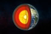 للطاقة الحرارية الهائلة المنبعثة من لبّ الأرض دور مهم في الحفاظ على الحياة (غيتي إيميجز)