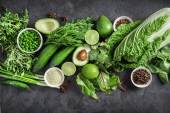حسب الكاتبة فإن منظمة الصحة توصي بتناول 3 وجبات من الخضراوات يوميًا (شترستوك)