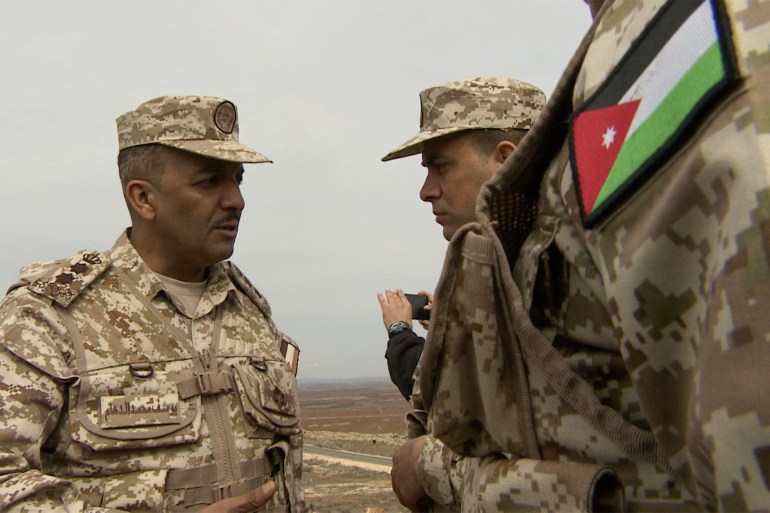 (الأردن/ سوريا/ تامر الصماري/ قوات أردنية تتمركز على الحدود الأردنية السورية).