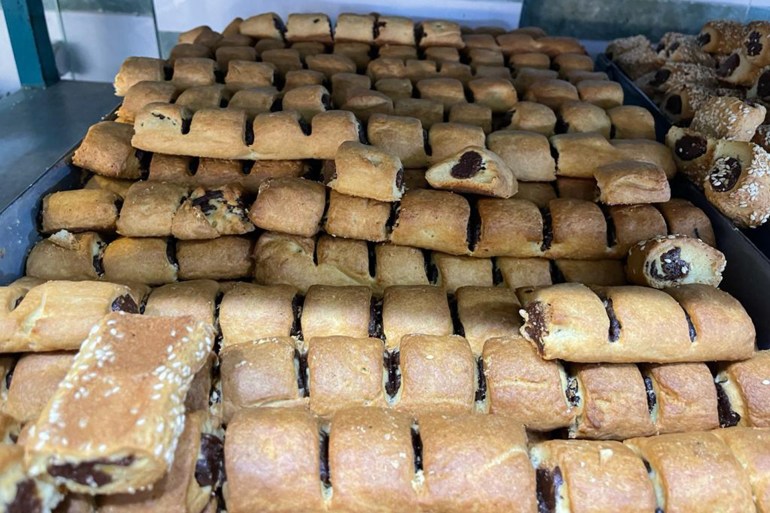 أسعار الخبز الحر في مصر تقفز 50% بسبب ارتفاع سعر القمح (الجزيرة نت)