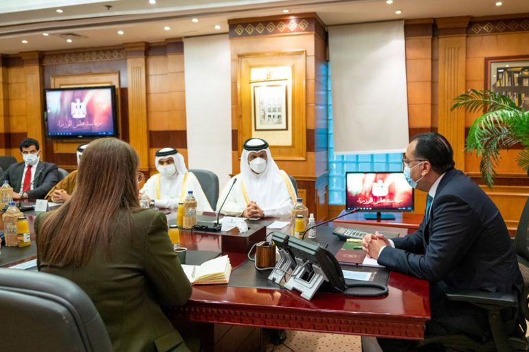 قطر ومصر تتفقان على مجموعة من الاستثمارات والشراكات بقيمة 5 مليارات دولار. #قنا