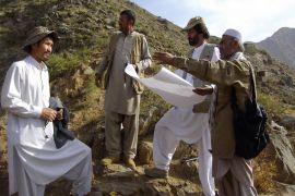 لقطات مختلفة من فرق الجيولوجيين الأفغان في الولايات الشمالية من أفغانستان
