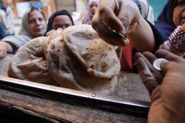 صورة1 قفزت أسعار الخبز بنحو 50 بالمئة خلال الأيام الماضية- مخبز في مصر- تصوير زميل مصور صحفي ومسموح باستخدام الصورة