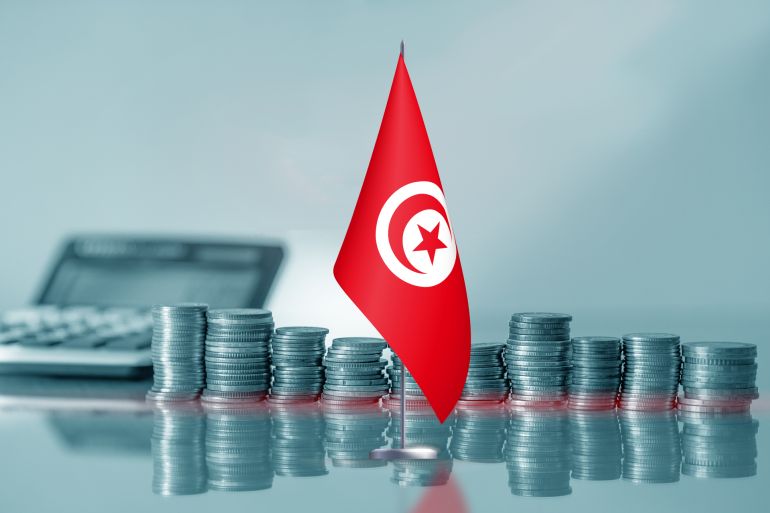 خفضت وكالة "فيتش" الدولية للتصنيف الائتماني، الجمعة، تصنيف تونس السيادي من مرتبة "- بي" B- إلى "سي سي سي" CCC.