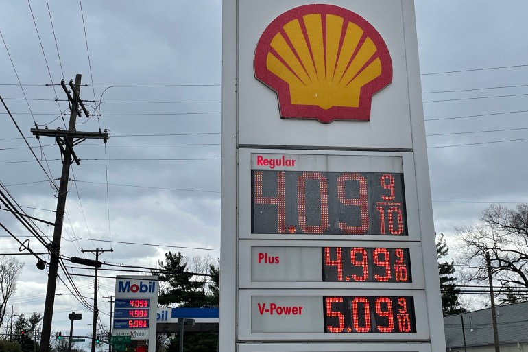 ظلت اسعار البنزين مرتفعة على الرغم من قرار بايدن