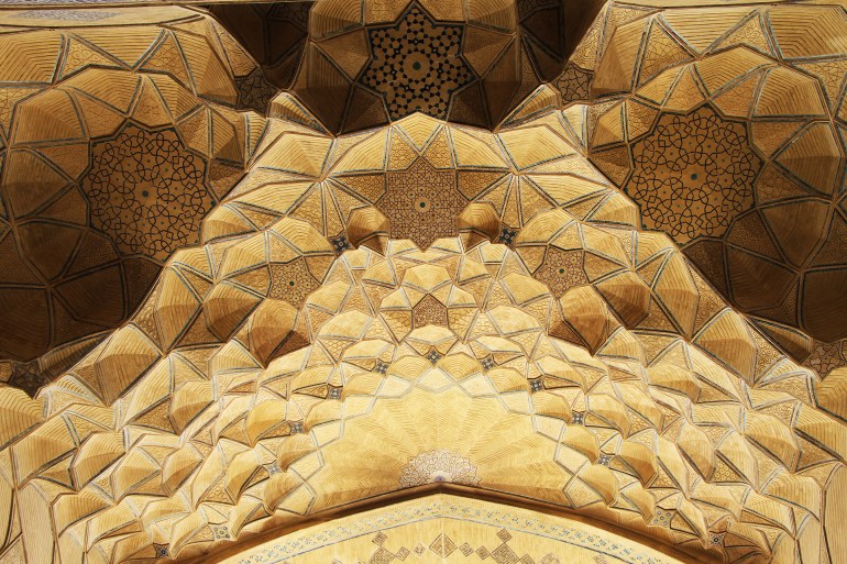 Antique Mosque.. the oldest building in Isfahan and a model of Persian architecture after Islam |  Mix