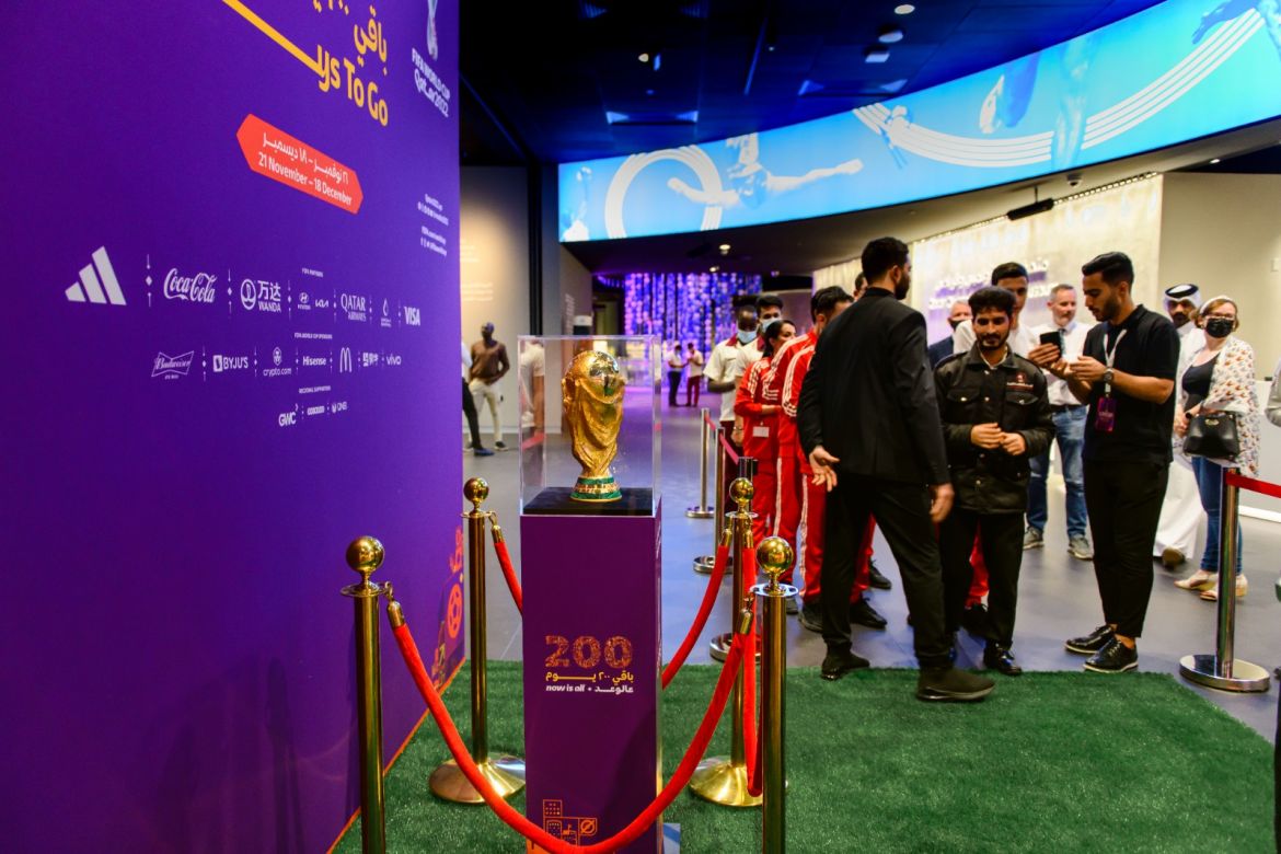 زوار متحف قطر الأولمبي والرياضي استمتعوا بجولة الكأس - الجزيرة نت