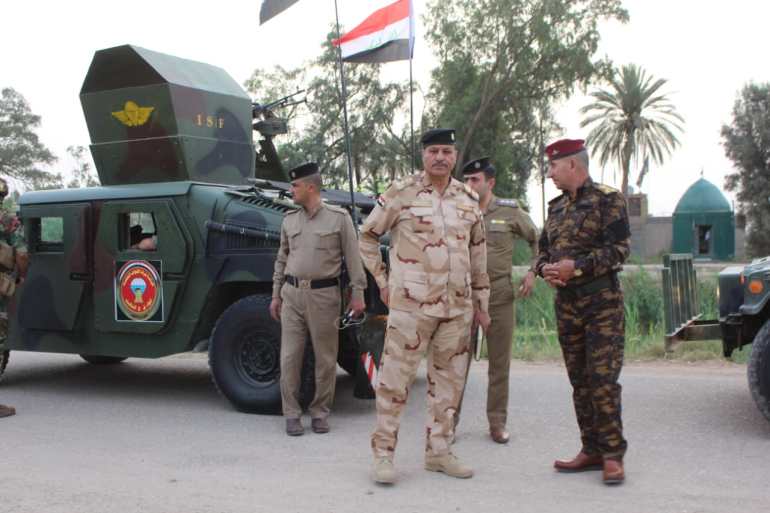ضباط من الجيش والقوات الخاصة ولحظة الانطلاق لتنفيذ حملة مداهمة وتفتيش...الجزيرة