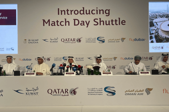 قالت مجموعة الخطوط الجوية القطرية إن شركات طيران خليجية تعتزم التعاون في تنظيم خدمة طيران يومية لحضور مباريات كأس العالم لكرة القدم التي تستضيفها قطر هذا العام.